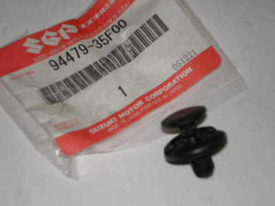 SUZUKI GS500 GSX650 GSX1300 GSXR600 GSXR750 GSXR VZR Cowling Clip 94479-35F00