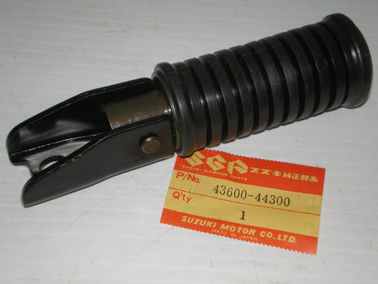 SUZUKI GS300 GS450 1980-1983 R/H Pillion Footrest 43600-44300