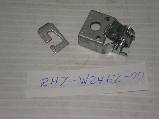 YAMAHA XS1100 1978-1981 Fuel Tank Hook & Slide Cam Assembly 2H7-W2462-00