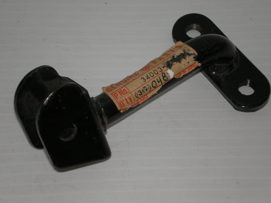 KAWASAKI G4 KV100 R/H Footrest Bar Holder 34003-048
