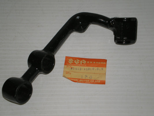 SUZUKI GS750 Driver Front Footrest Bar 43510-45010-019