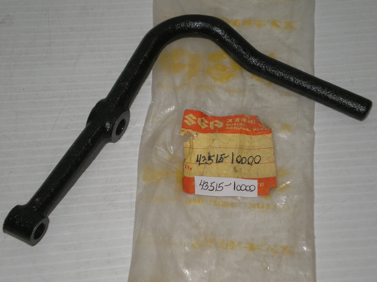 SUZUKI GT250 T250 T305 T350 TC305 L/H Driver / Front Footrest Bar 43515-10000