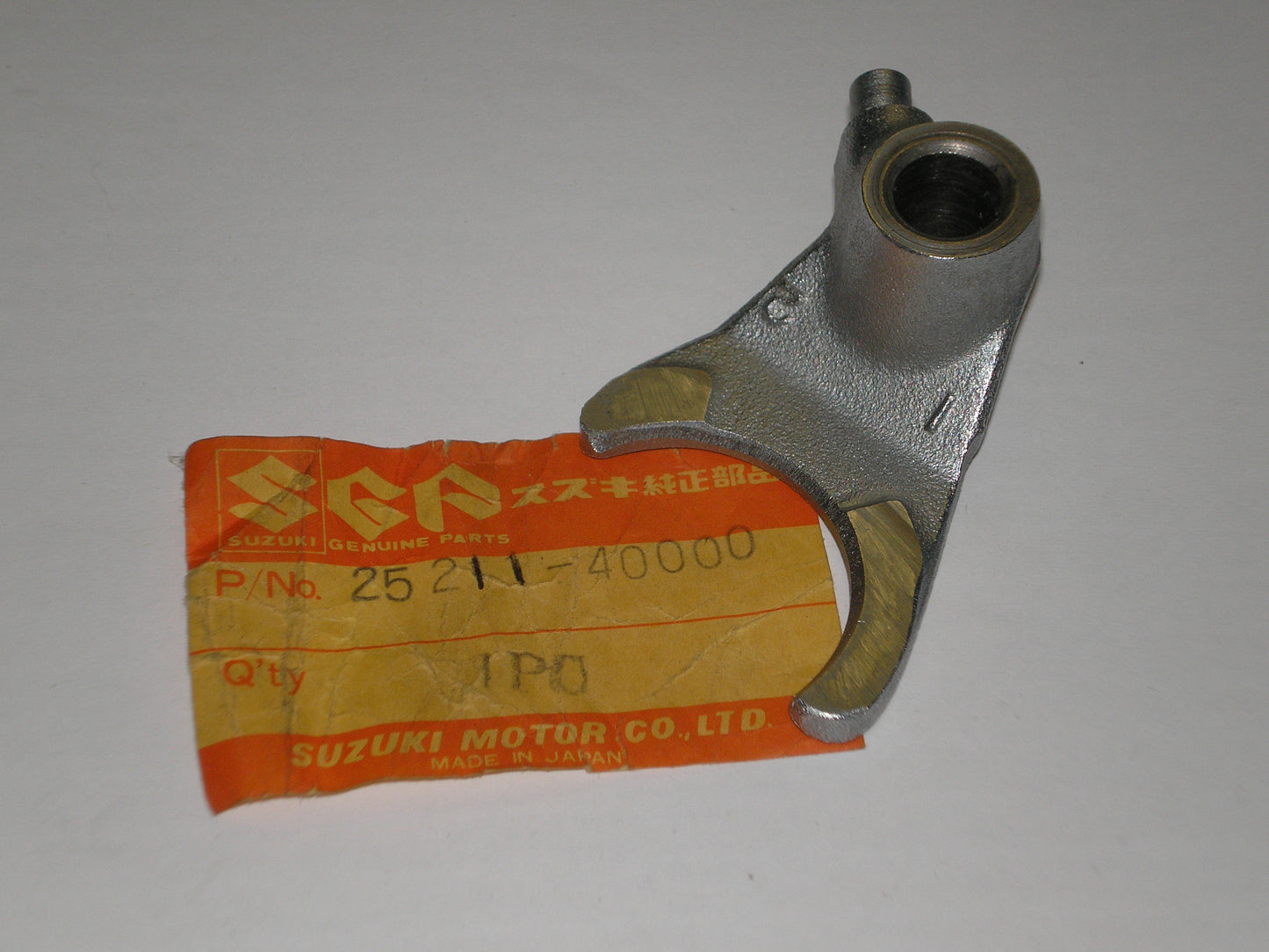 SUZUKI PE250 RM250  Gear Shifting Fork # 1 25211-40000