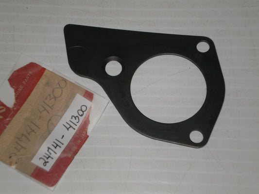 SUZUKI PE175 RM100 RM125 Counter shaft Bearing Plate 24741-41300