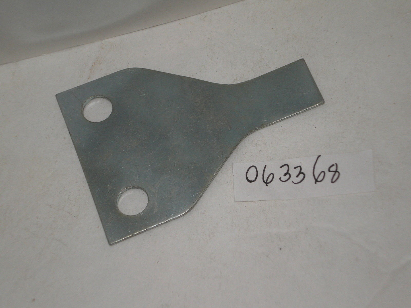 NORTON Commando 750 850  Oil Filter Retaining Bracket  063368 / 06-3368