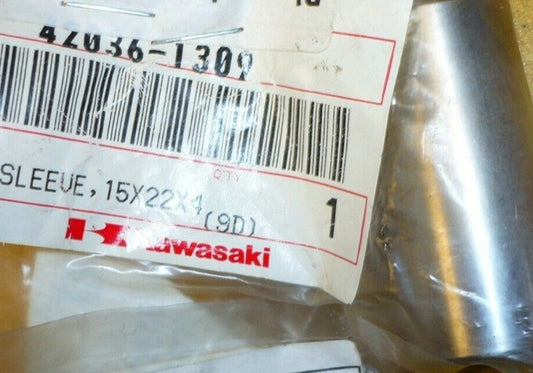 KAWASAKI KX125 KDX200 KDX220 KX250 Suspension Pivot Sleeve  42036-1309